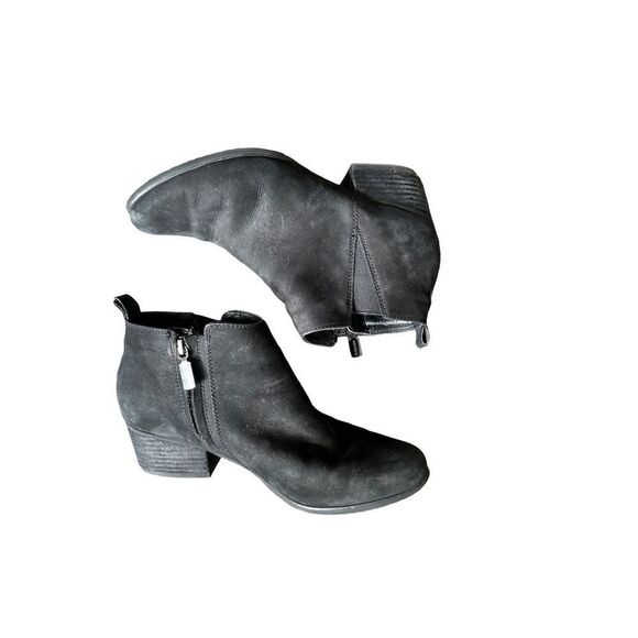 Blondo Waterproof Black Leather Booties - Picture 2 of 14